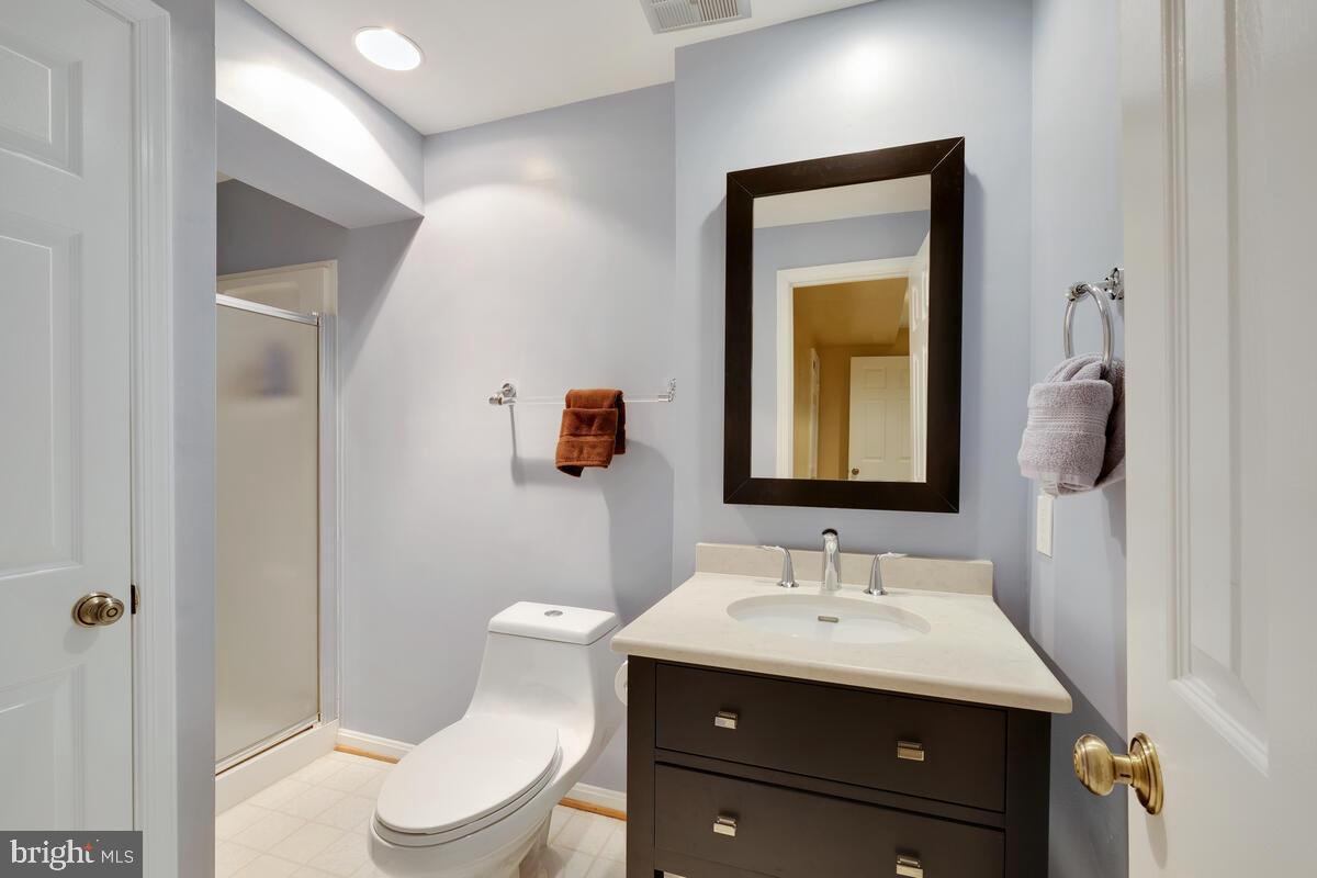 11936 Canfield Road Potomac, MD 20854 - Photo 35 of 44