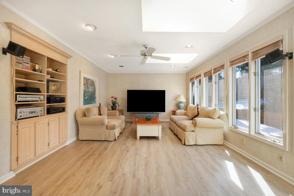 11936 Canfield Road Potomac, MD 20854 - Photo 8 of 44