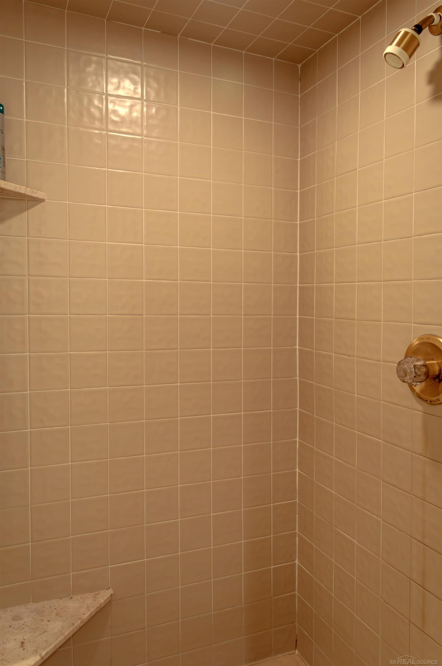 570 Oxford Road Grosse Pointe Woods, MI 48236 - Photo 49 of 99
