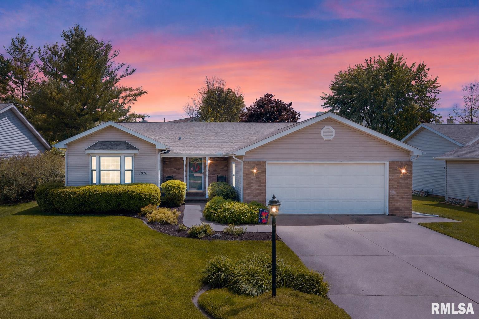 1916 Deer Lane Washington, IL 61571 - Photo 1 of 43