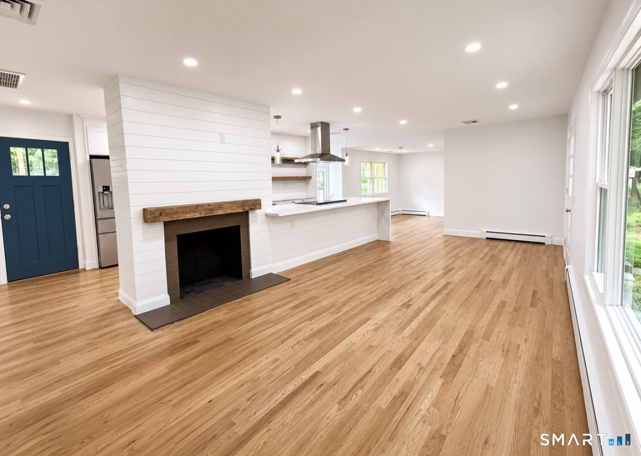 106 Glenwood Road Clinton, CT 06413 - Photo 11 of 33