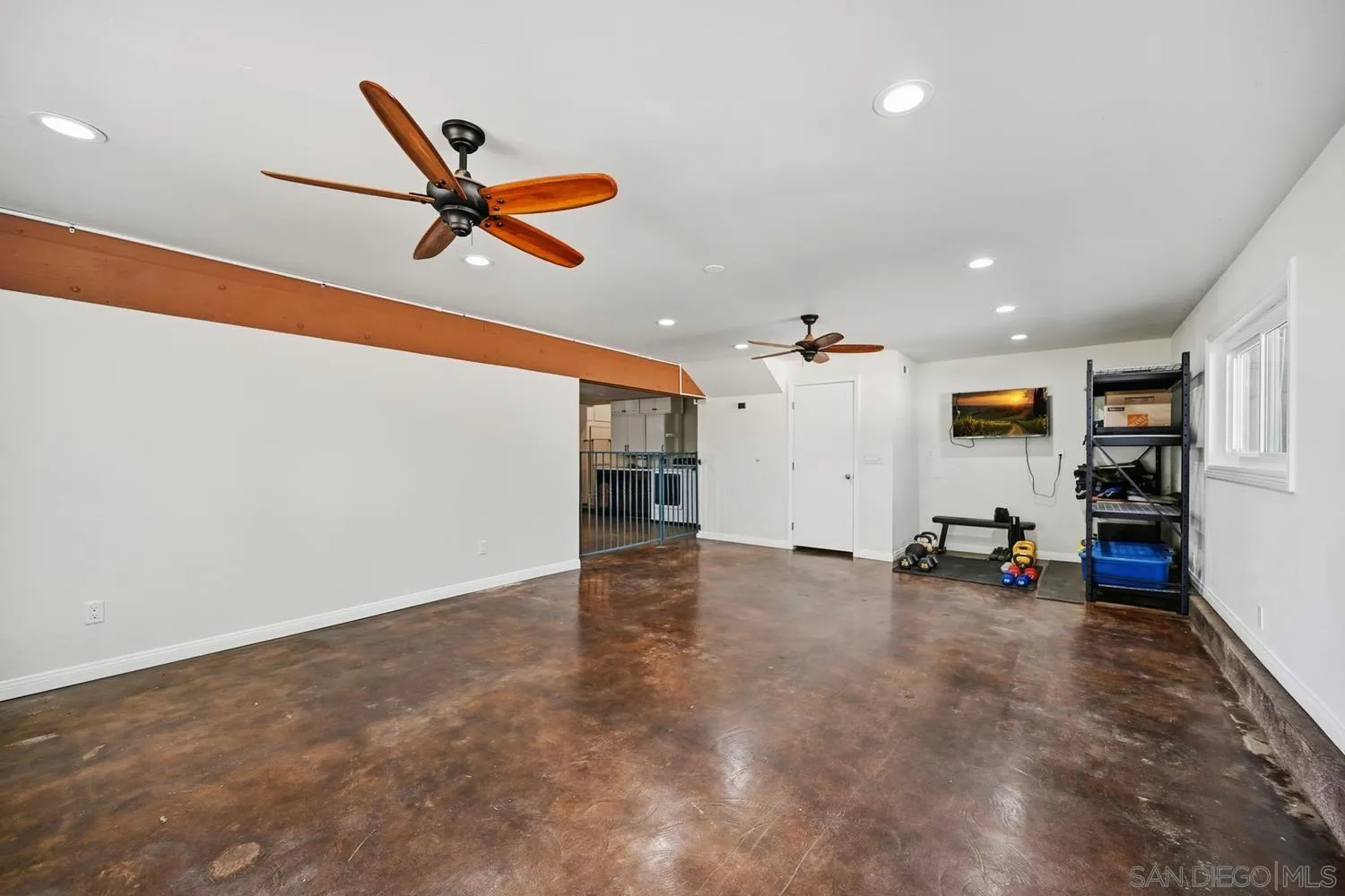 4488 La Canada Road Fallbrook, CA 92028 - Photo 26 of 63 Potential ADU - Downstairs Room w/ Full Bath