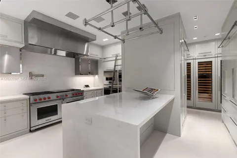 $59,500,000 | 17975 Collins Avenue, Unit NSF02, Sunny Isles Beach, FL 33160