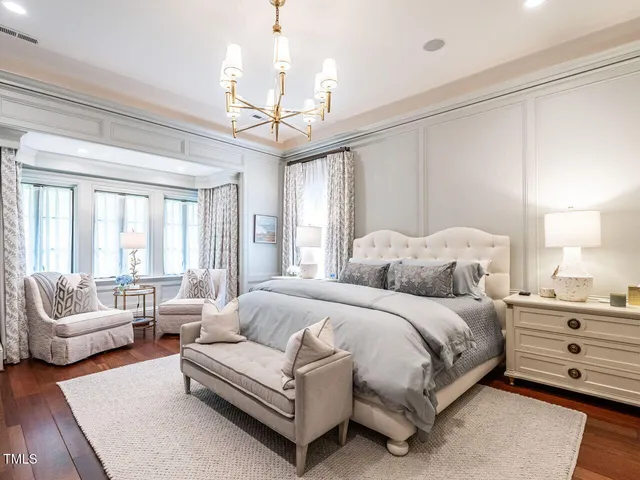 a view of a dinning table and chairs in the patio