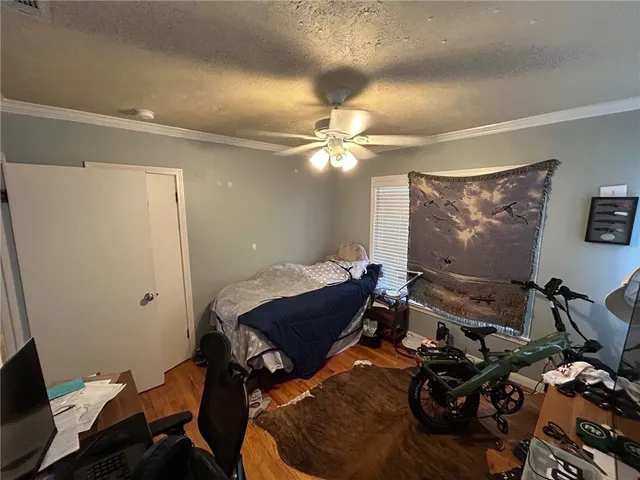 $2,100 | 710 Enfield Street, Bryan, TX 77802