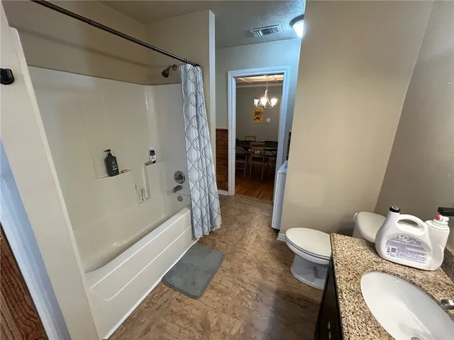 $2,100 | 710 Enfield Street, Bryan, TX 77802