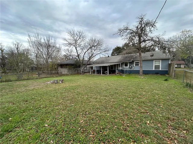 $2,100 | 710 Enfield Street, Bryan, TX 77802
