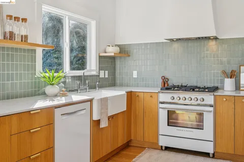 $995,000 | 737 Cary Drive, San Leandro, CA 94577