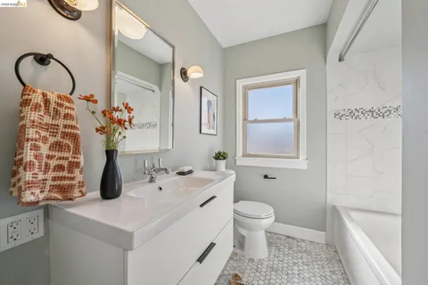 $995,000 | 737 Cary Drive, San Leandro, CA 94577