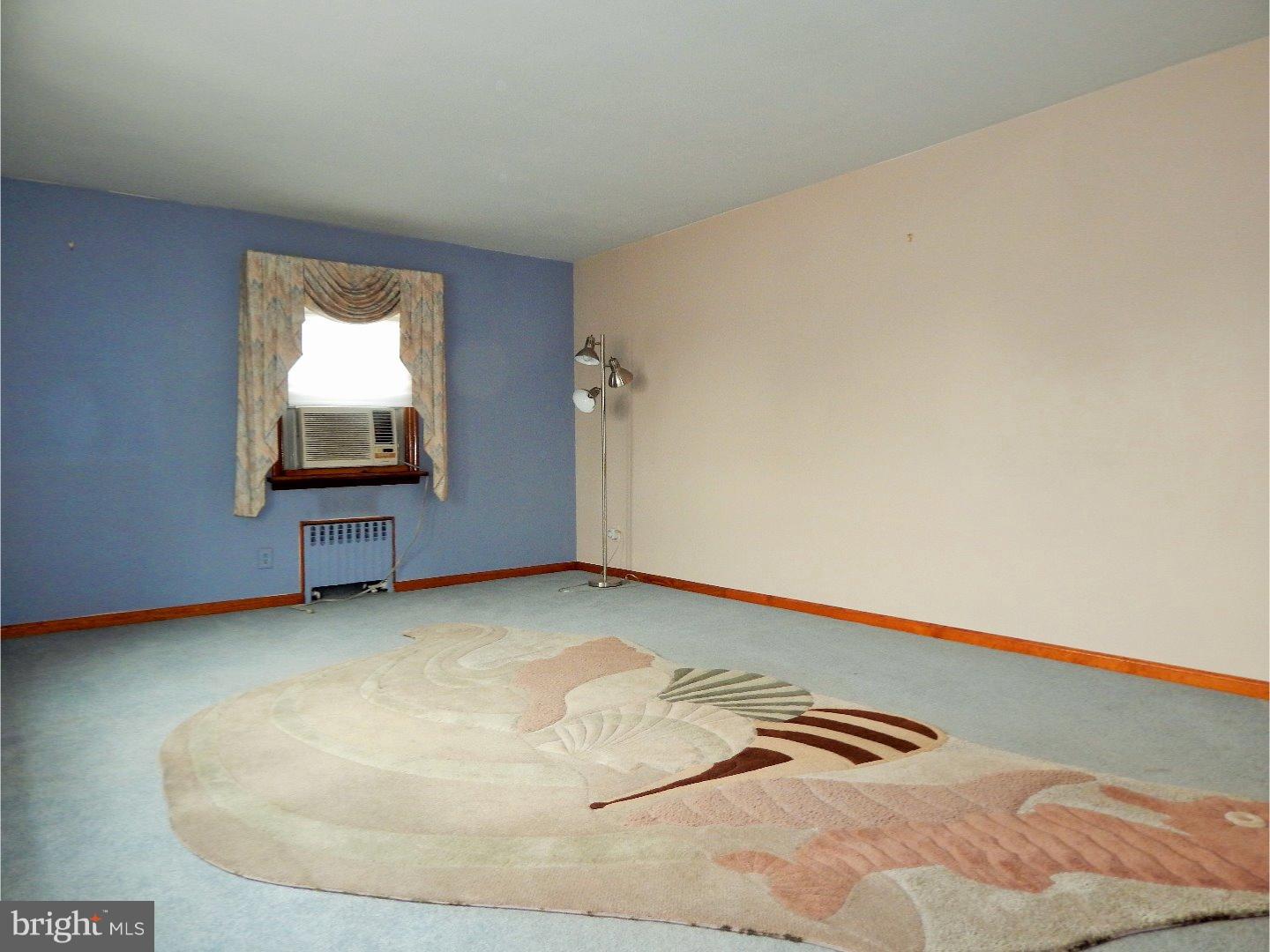 317 Grosstown Road Pottstown, PA 19464 - Photo 4 of 25 Living Room