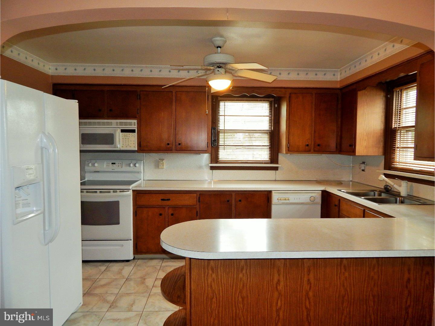 317 Grosstown Road Pottstown, PA 19464 - Photo 8 of 25 Kitchen