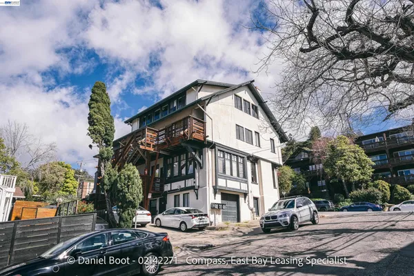 a car parked in front of a building