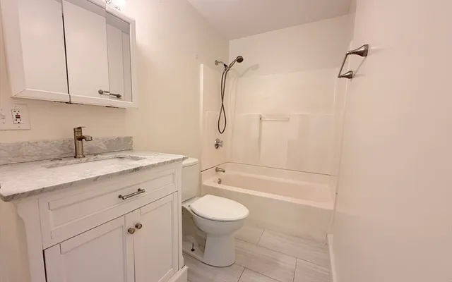 $3,000 | 9-11 Richardson Street, Unit 3, Malden, MA 02148