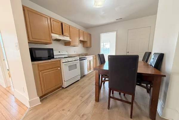 $2,900 | 9-11 Richardson Street, Unit 3, Malden, MA 02148