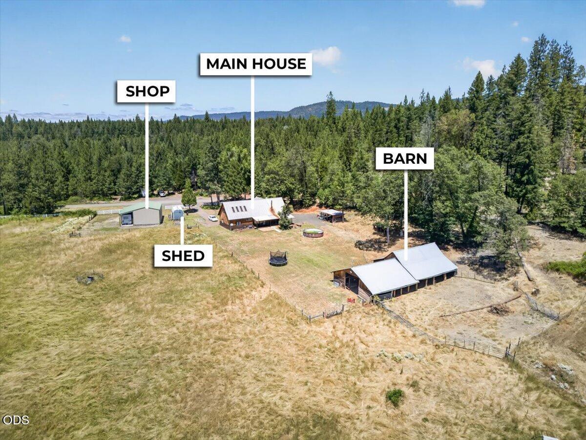14020 Geppert Road Eagle Point, OR 97524 - Photo 4 of 51