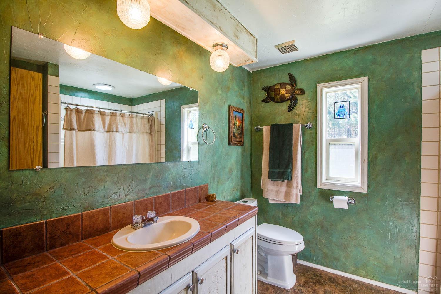 54876 Huntington Road Bend, OR 97707 - Photo 19 of 23 Additional Photo