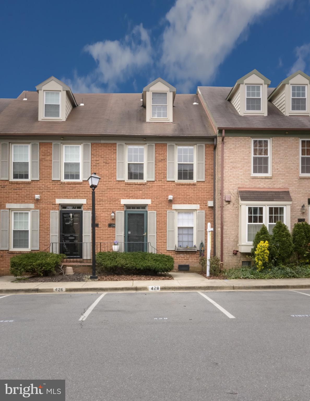 428 West Glebe Road Alexandria, VA 22305 - Photo 21 of 25 a front view of a house with a yard