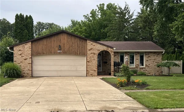 $324,000 | 823 Gloucester Drive, Huron, OH 44839