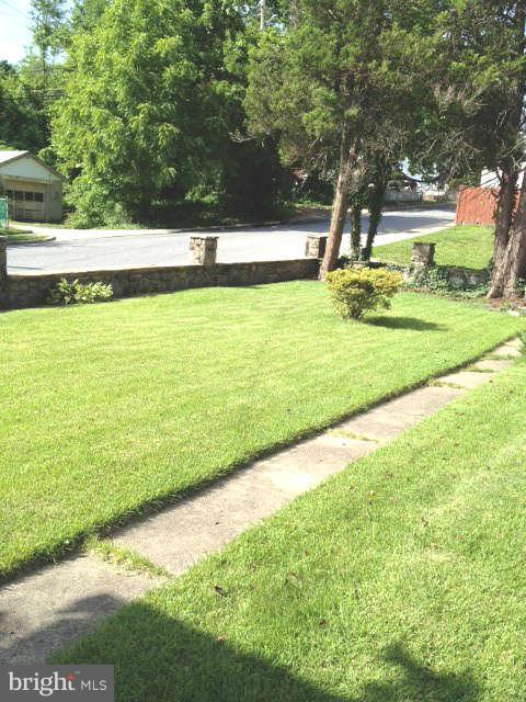 1101 Elm Ridge Avenue Baltimore, MD 21229 - Photo 12 of 15 Back Yard
