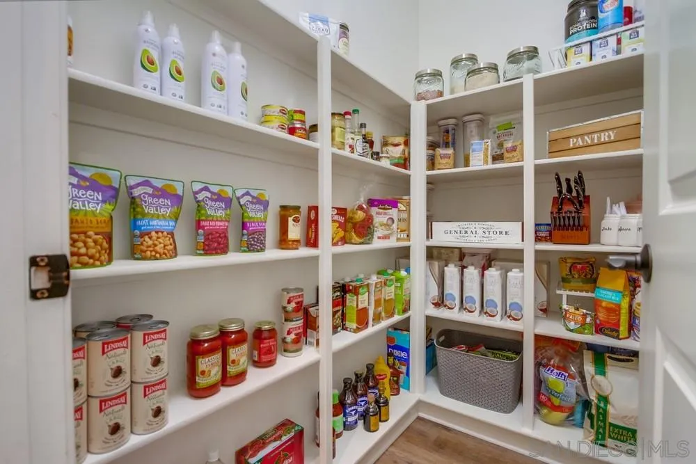15878 Sarah Ridge Road San Diego, CA 92127 - Photo 6 of 24 Gallery Image 6