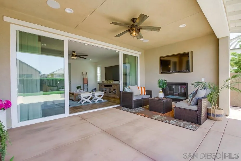 15878 Sarah Ridge Road San Diego, CA 92127 - Photo 9 of 24 Gallery Image 9