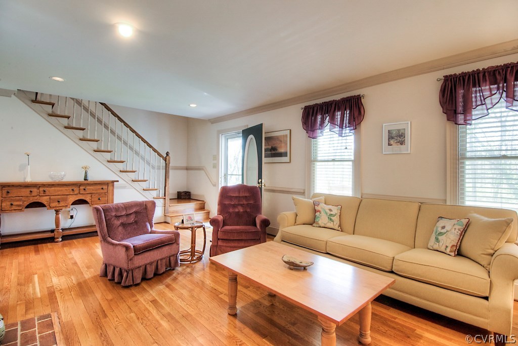 570 Fords Road Manakin-Sabot, VA 23103 - Photo 6 of 50 a living room with furniture and a window