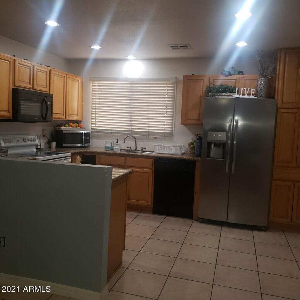 8242 West Piccadilly Road Phoenix, AZ 85033 - Photo 6 of 28 imagejpeg_0(25)
