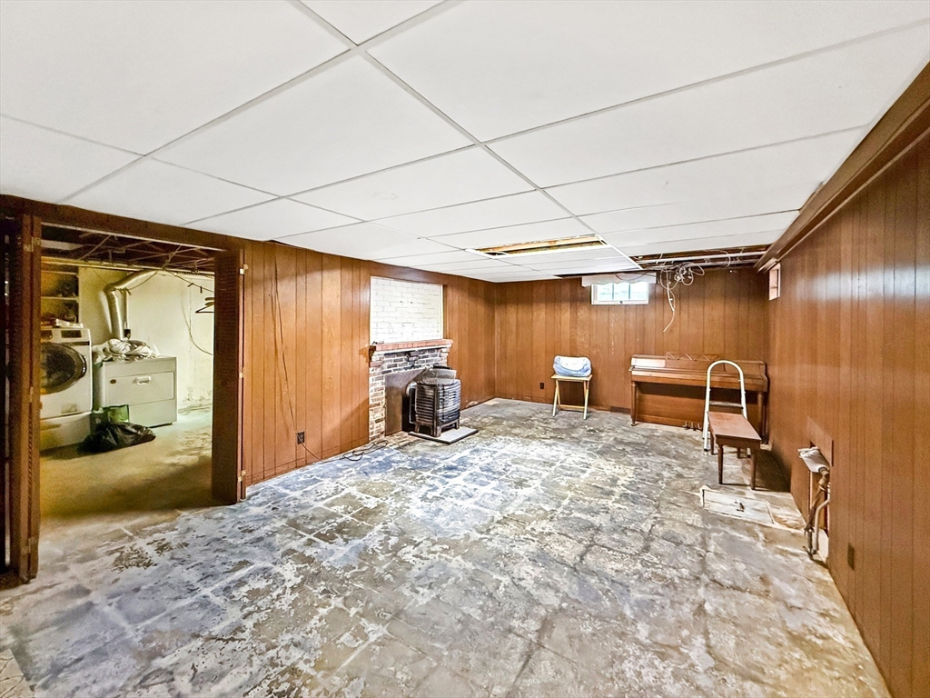 8 Thorndike Road Wakefield, MA 01880 - Photo 33 of 39 Gallery Image 33