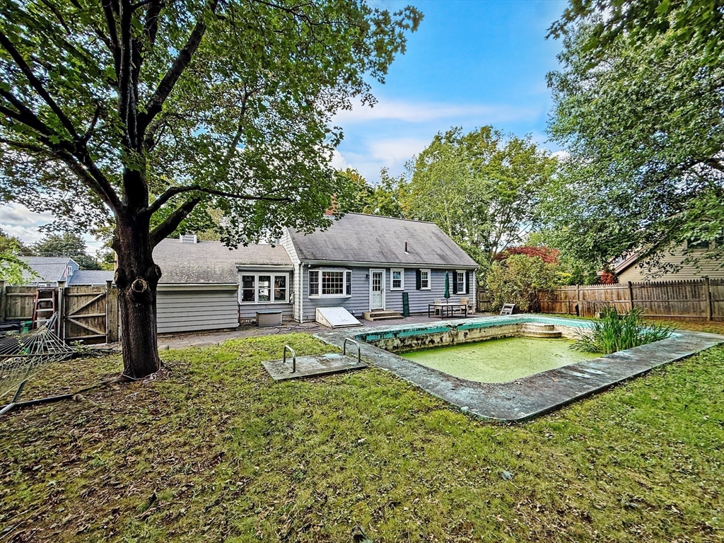 8 Thorndike Road Wakefield, MA 01880 - Photo 35 of 39 Gallery Image 35