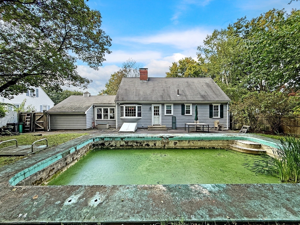 8 Thorndike Road Wakefield, MA 01880 - Photo 36 of 39 Gallery Image 36