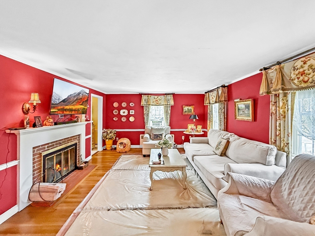 8 Thorndike Road Wakefield, MA 01880 - Photo 7 of 39 Gallery Image 7