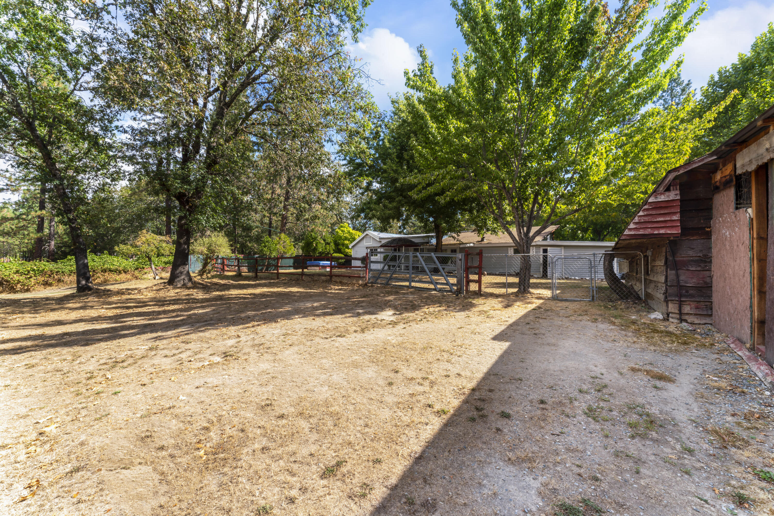 5370 New Hope Road Grants Pass, OR 97527 - Photo 54 of 63 56