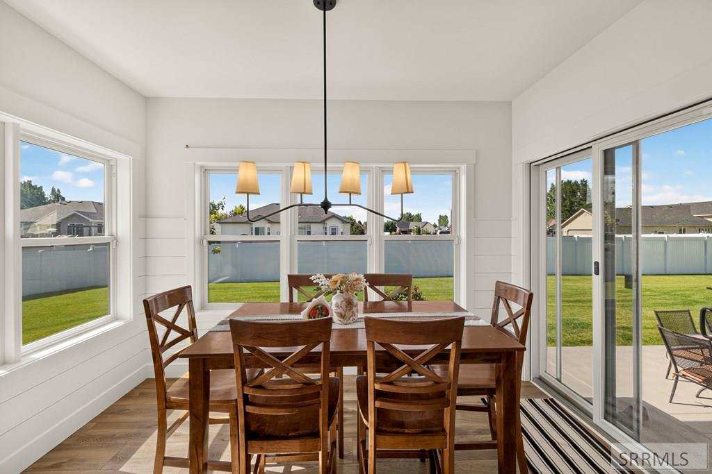 3042 Lin Road Idaho Falls, ID 83401 - Photo 20 of 68 Dining