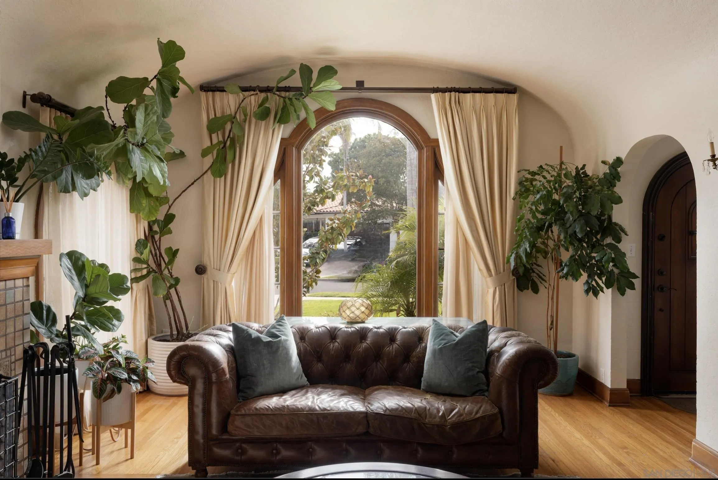 4192 Rochester Road San Diego, CA 92116 - Photo 4 of 49 a living room with furniture and a large window