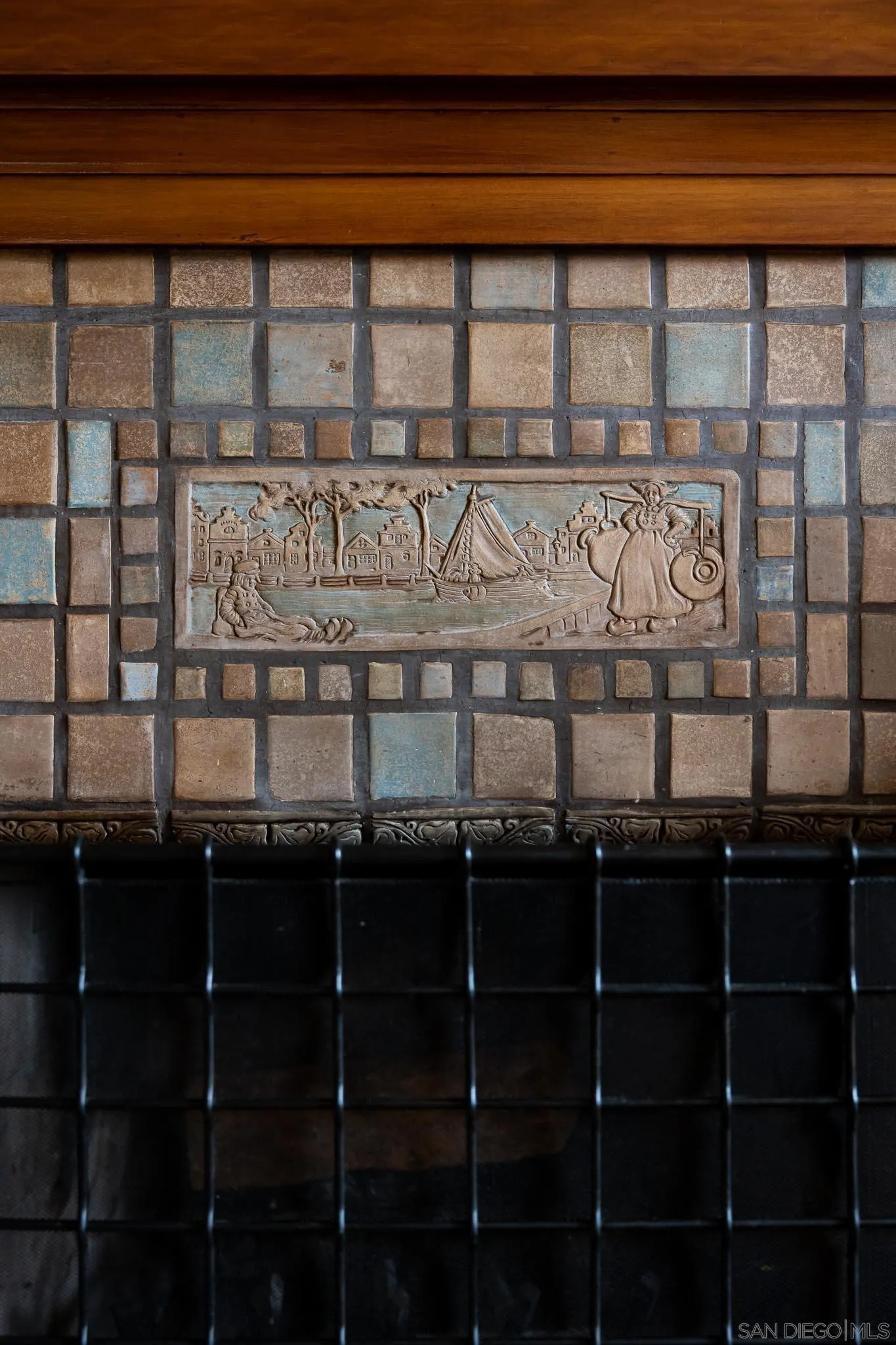 4192 Rochester Road San Diego, CA 92116 - Photo 6 of 49 a view of a window