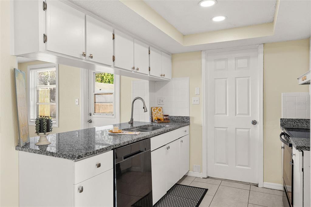 5054 School Road New Port Richey, FL 34653 - Photo 5 of 42