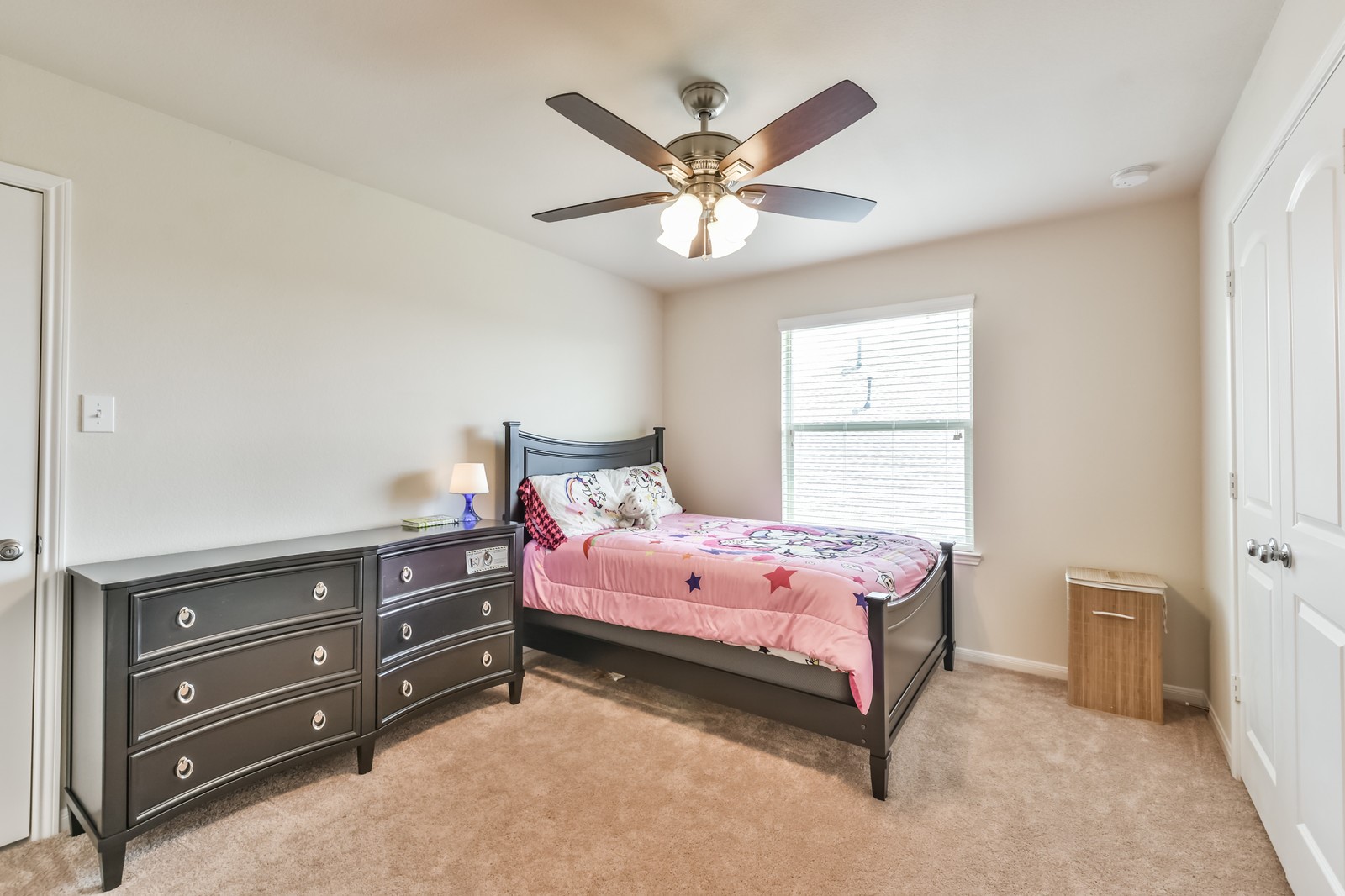 10003 Open Slope Court Humble, TX 77396 - Photo 13 of 25 Secondary bedroom with ensuite bathroom.