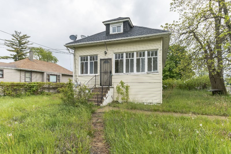 8854 South May Street Chicago, IL 60620 - Photo 2 of 26