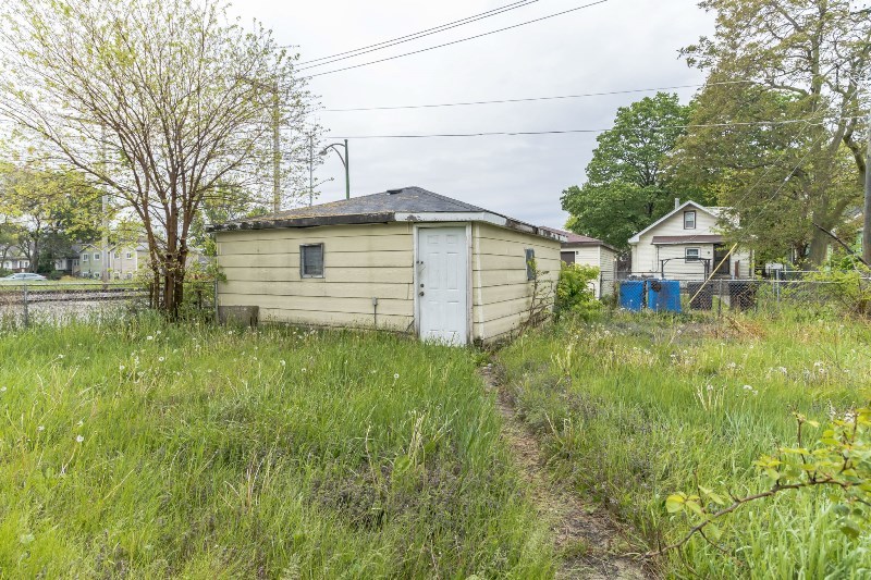 8854 South May Street Chicago, IL 60620 - Photo 4 of 26