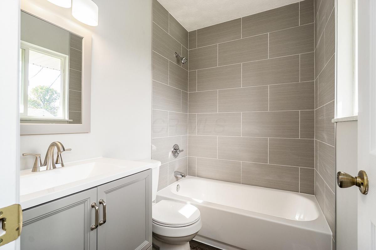 2889 Briggs Road Columbus, OH 43204 - Photo 32 of 38 Gallery Image 32