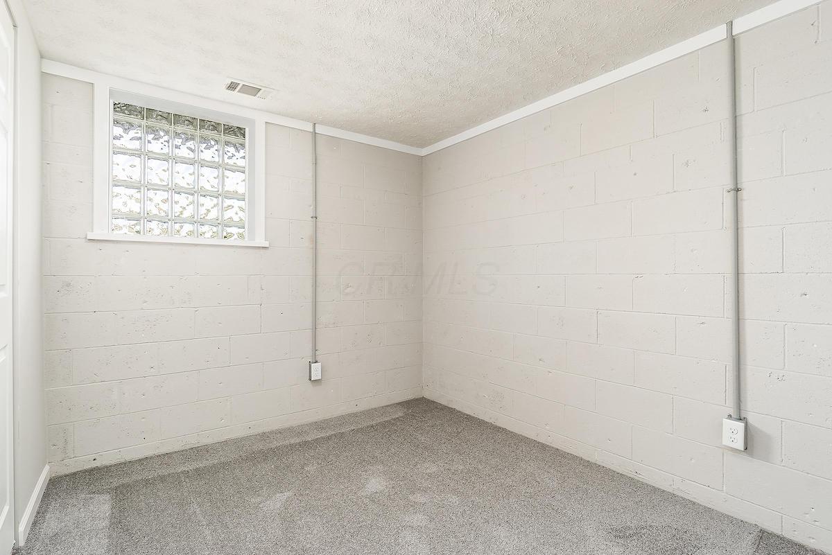 2889 Briggs Road Columbus, OH 43204 - Photo 33 of 38 Gallery Image 33