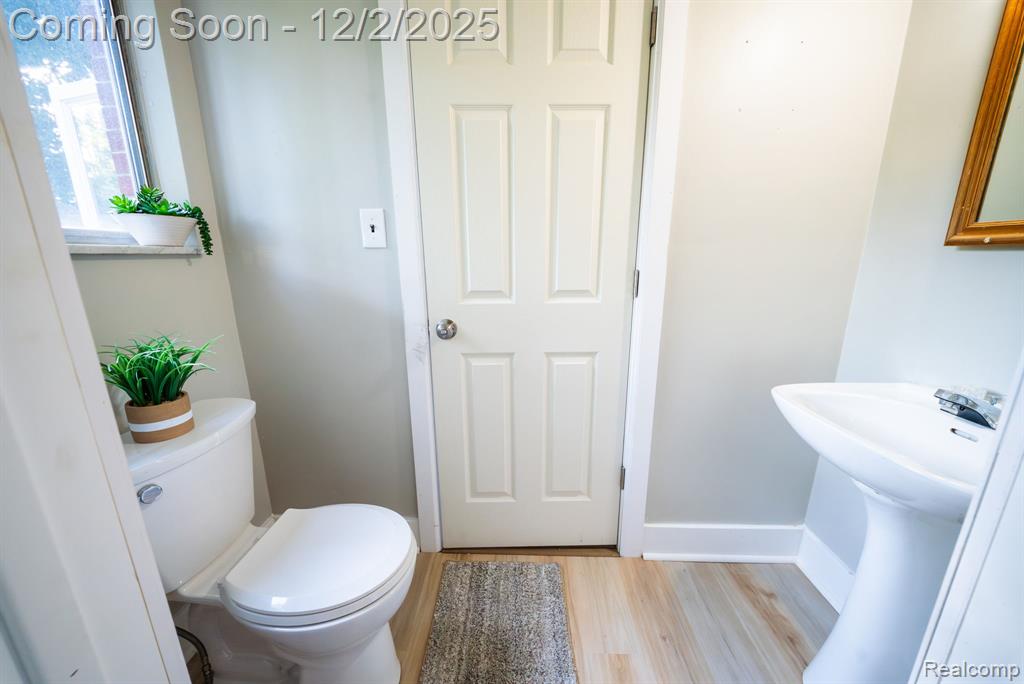 17150 Wakenden Redford, MI 48240 - Photo 24 of 35