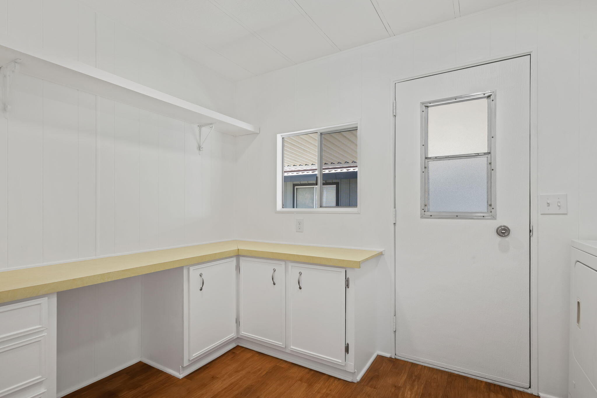 333 Old Mill Road, Unit SPC 285 Santa Barbara, CA 93110 - Photo 10 of 22 Laundry