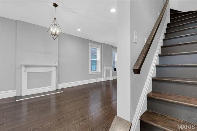 $294,900 | 2212 Indiana Avenue, St. Louis, MO 63104