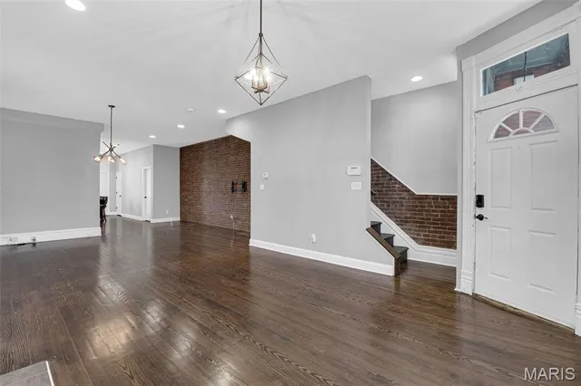 $294,900 | 2212 Indiana Avenue, St. Louis, MO 63104