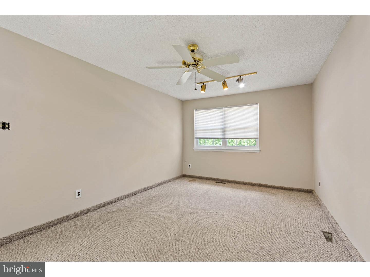 34 Hartford Road Sewell, NJ 08080 - Photo 12 of 25