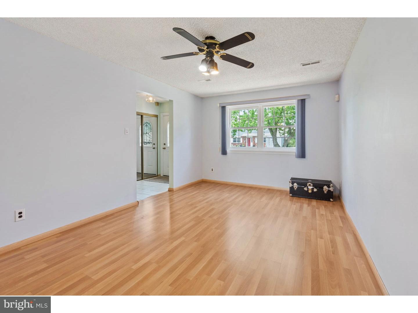 34 Hartford Road Sewell, NJ 08080 - Photo 5 of 25