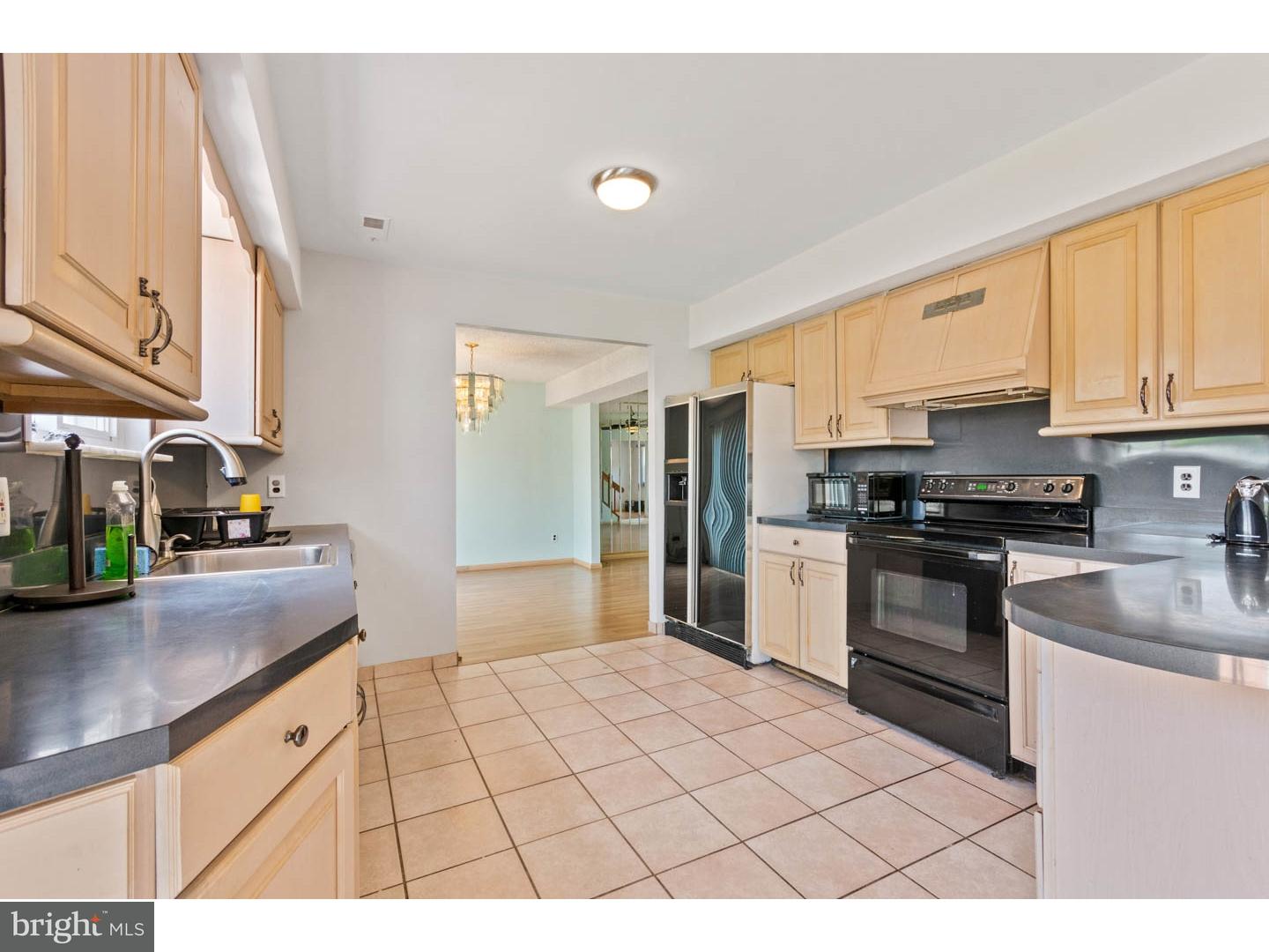 34 Hartford Road Sewell, NJ 08080 - Photo 9 of 25