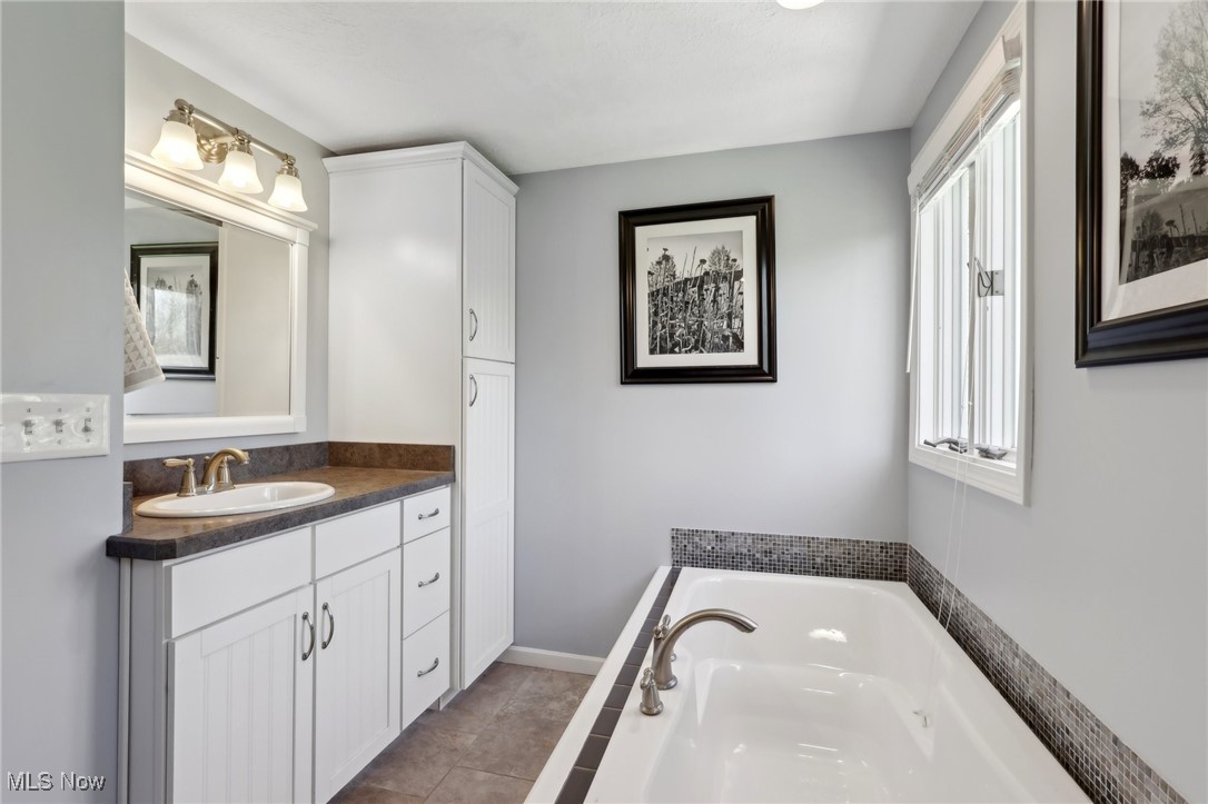 16474 Boston Road Strongsville, OH 44136 - Photo 21 of 43