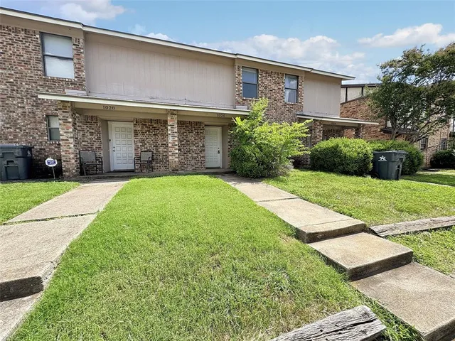 $1,350 | 1024 Southmoor Drive, Unit 1026, Arlington, TX 76010
